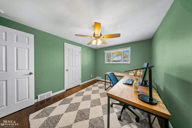 641 Blairmoor Court, Grosse Pointe Woods, MI 48236