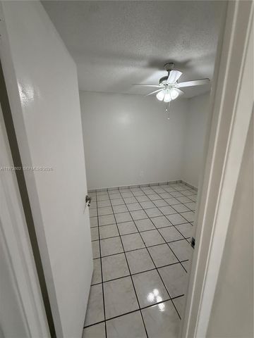 2540 W 67th Pl 202-28, Hialeah, FL 33016