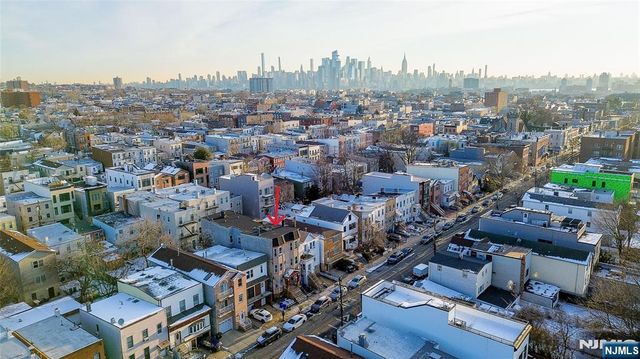 202 Hutton Street, Jersey City, NJ 07307