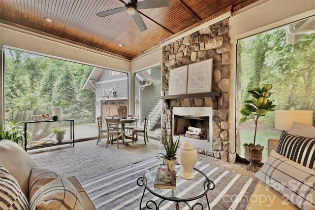 4507 Givens Way, Charlotte, NC 28209