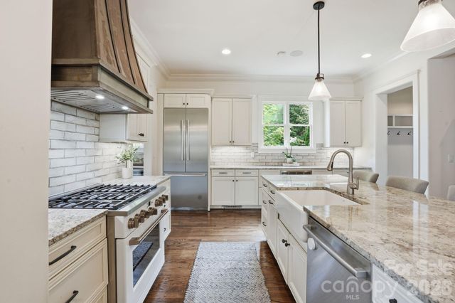 4507 Givens Way, Charlotte, NC 28209