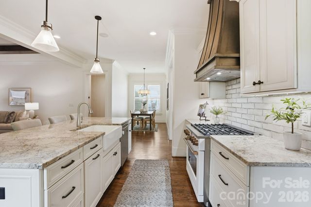 4507 Givens Way, Charlotte, NC 28209
