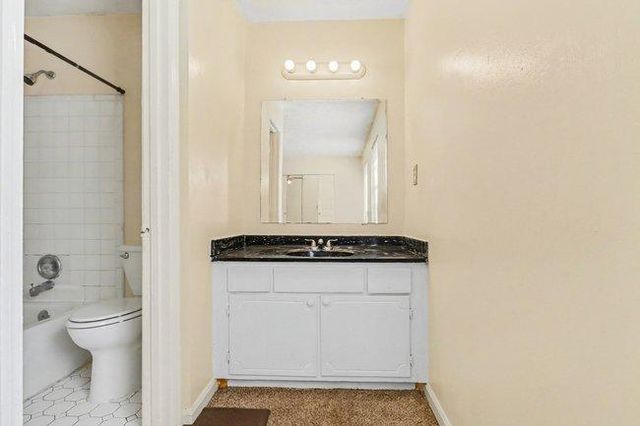 1388 Wood Circle S, Morrow, GA 30260