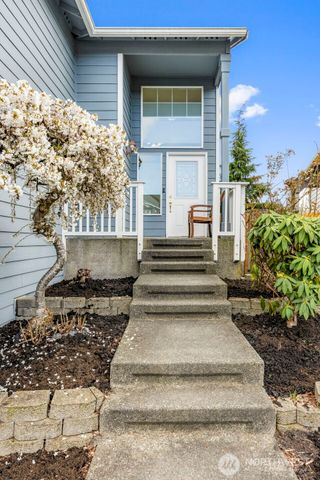 2210 180th Street SW, Lynnwood, WA 98037