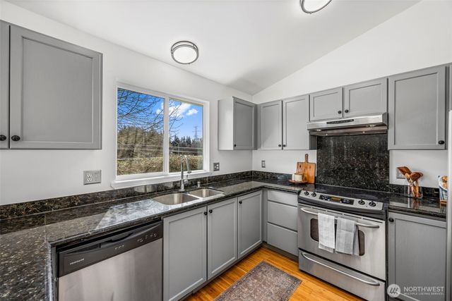 2210 180th Street SW, Lynnwood, WA 98037