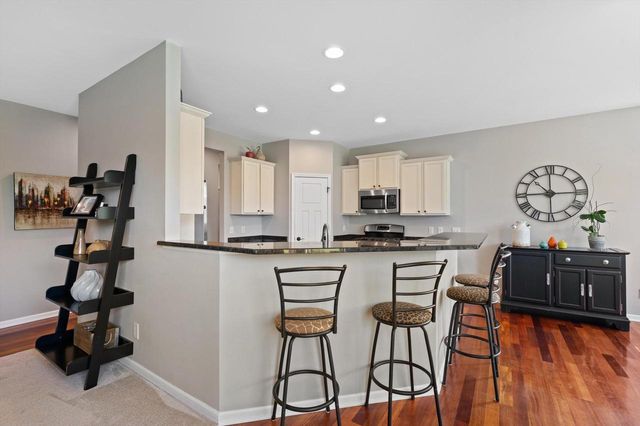 W349N5830 Sunflower COURT, Oconomowoc, WI 53066
