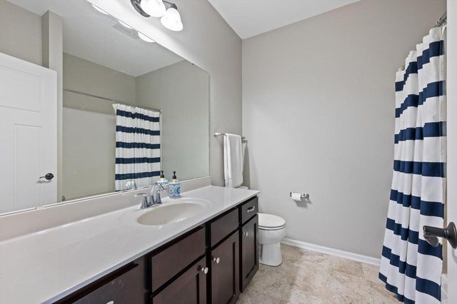 W349N5830 Sunflower COURT, Oconomowoc, WI 53066