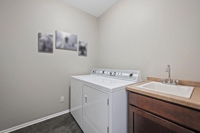 W349N5830 Sunflower COURT, Oconomowoc, WI 53066