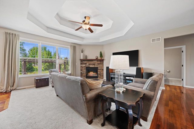 W349N5830 Sunflower COURT, Oconomowoc, WI 53066