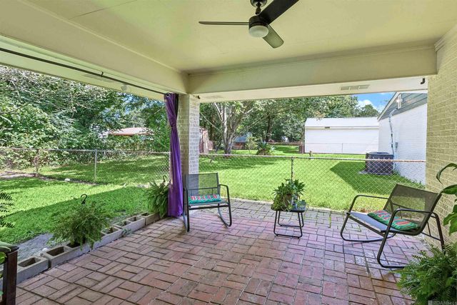 12223 Palmyra Dr, Baton Rouge, LA 70807