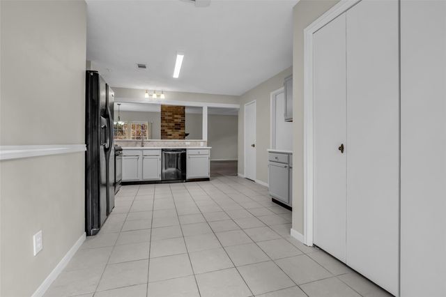 10 Treadwell Place, The Woodlands, TX 77381