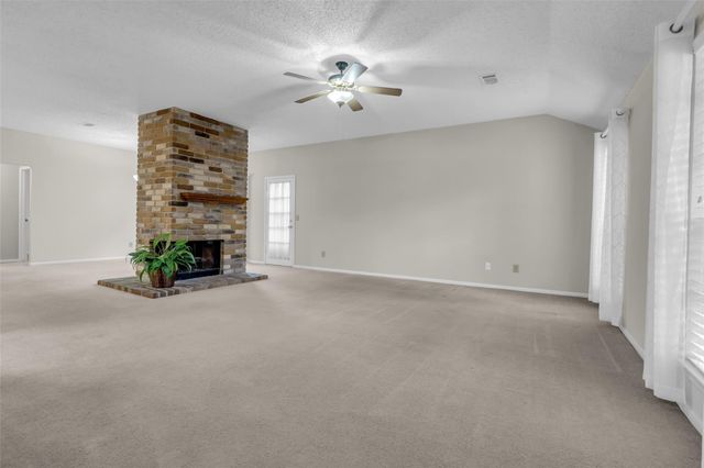 10 Treadwell Place, The Woodlands, TX 77381