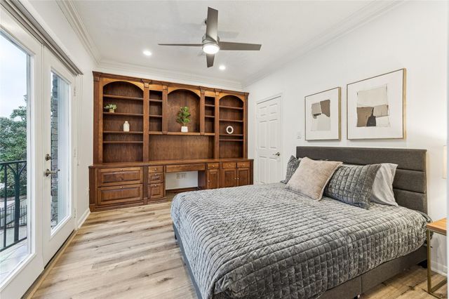 5346 Mcculloch Circle, Houston, TX 77056