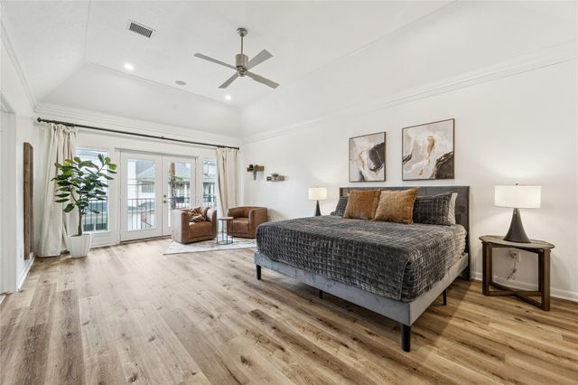 5346 Mcculloch Circle, Houston, TX 77056