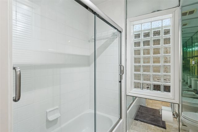 5346 Mcculloch Circle, Houston, TX 77056