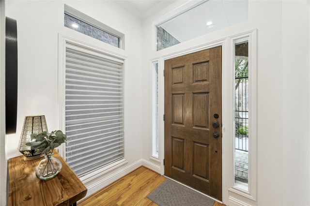 5346 Mcculloch Circle, Houston, TX 77056