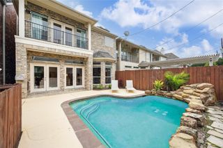5346 Mcculloch Circle, Houston, TX 77056