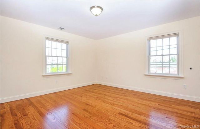 114 Oak Street 114, Harrison, NY 10528