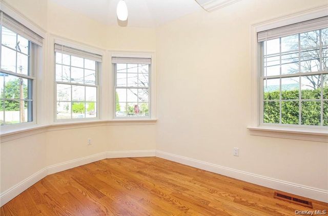 114 Oak Street 114, Harrison, NY 10528