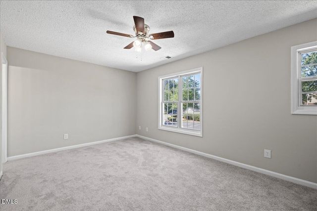 4721 Tanglewood Oaks Street, Raleigh, NC 27610
