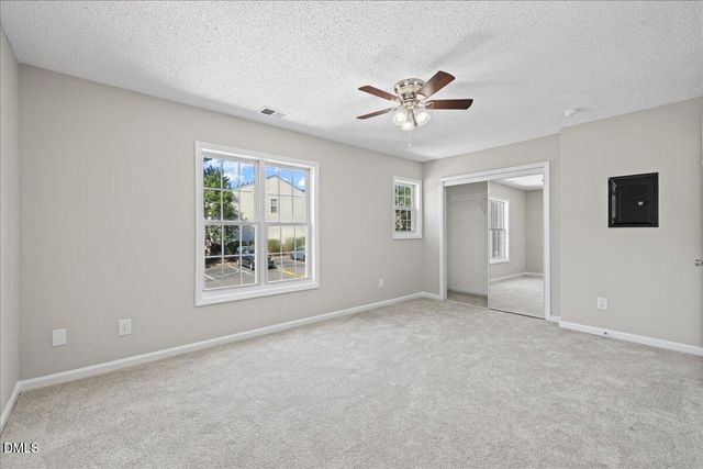 4721 Tanglewood Oaks Street, Raleigh, NC 27610