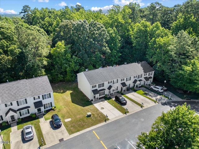 4721 Tanglewood Oaks Street, Raleigh, NC 27610