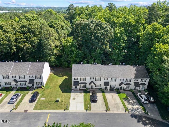 4721 Tanglewood Oaks Street, Raleigh, NC 27610