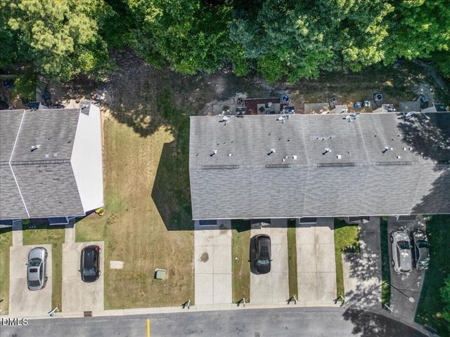 4721 Tanglewood Oaks Street, Raleigh, NC 27610