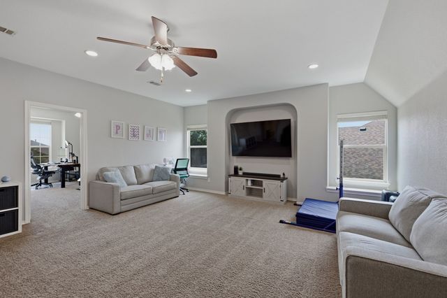10212 Point Lobos Trail, Fort Worth, TX 76177