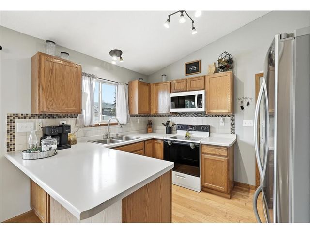 519 Sycamore Drive, New Richmond, WI 54017