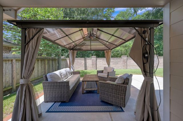 14007 Albany Springs Lane, Houston, TX 77044