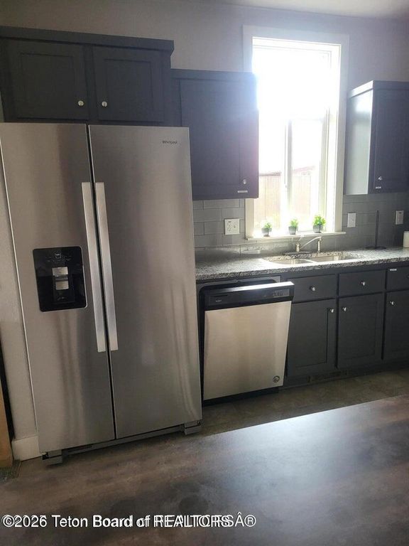 360 WOODEN SPUR Drive, Alpine, WY 83128 photo 12