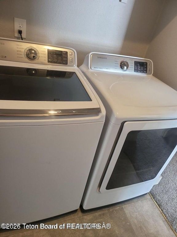 360 WOODEN SPUR Drive, Alpine, WY 83128 photo 21