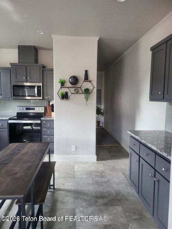 360 WOODEN SPUR Drive, Alpine, WY 83128 photo 30