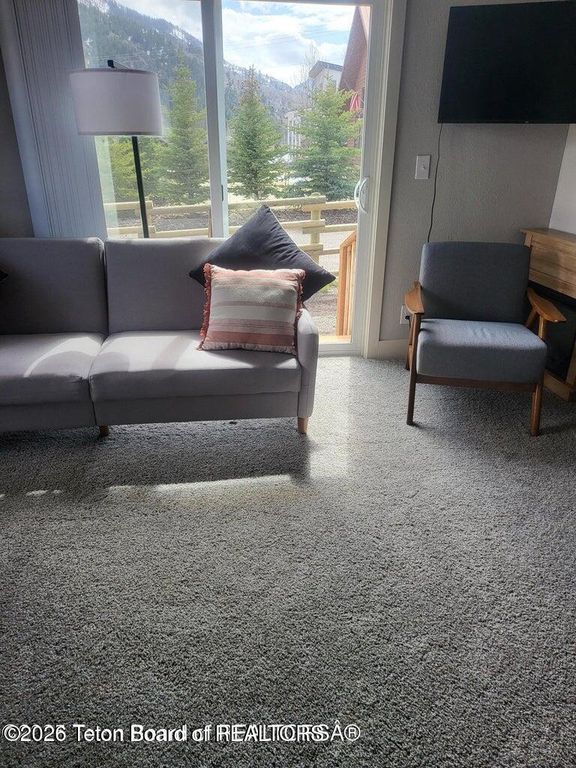 360 WOODEN SPUR Drive, Alpine, WY 83128 photo 31