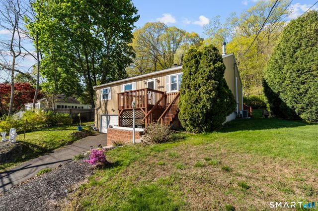 123 River Road, Shelton, CT 06484