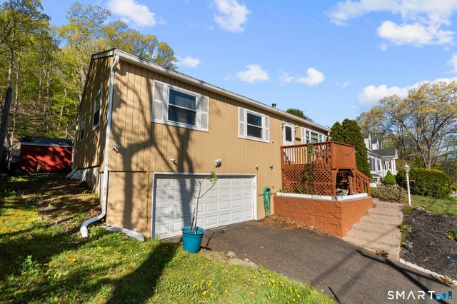 123 River Road, Shelton, CT 06484