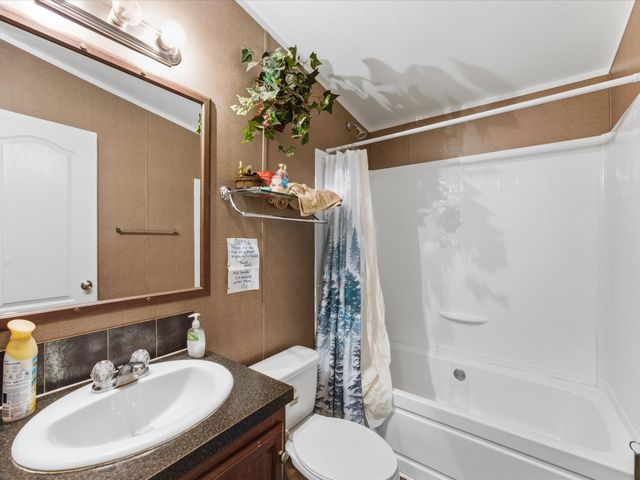 353 R And R Drive, Springtown, TX 76082