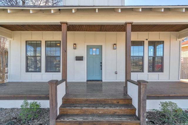 554 E Mitchell St, San Antonio, TX 78210