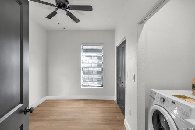554 E Mitchell St, San Antonio, TX 78210