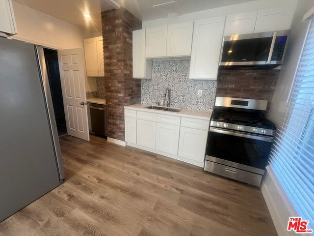 2116 Kent Street, Los Angeles, CA 90026