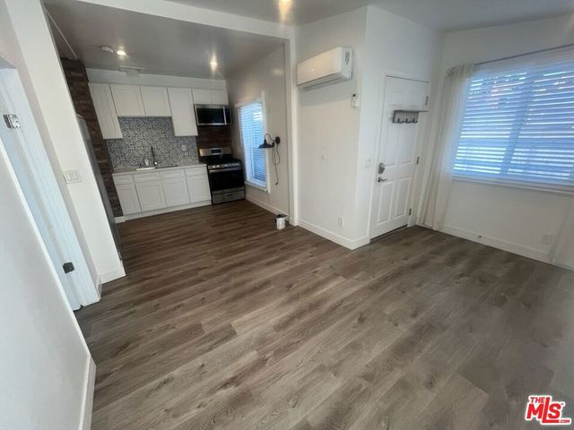 2116 Kent Street, Los Angeles, CA 90026