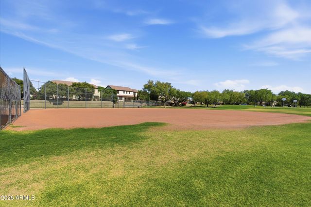 674 E Sipapu Drive, Gilbert, AZ 85297