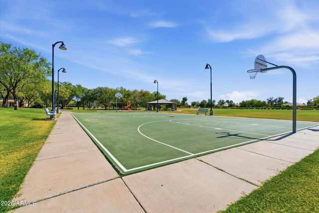 674 E Sipapu Drive, Gilbert, AZ 85297