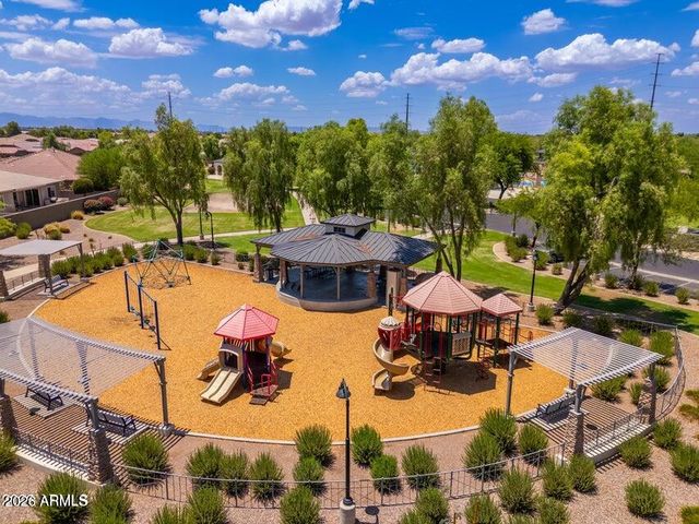 674 E Sipapu Drive, Gilbert, AZ 85297