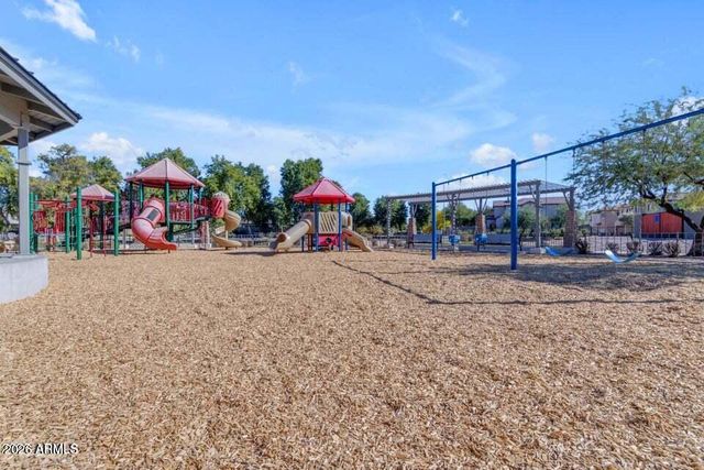 674 E Sipapu Drive, Gilbert, AZ 85297