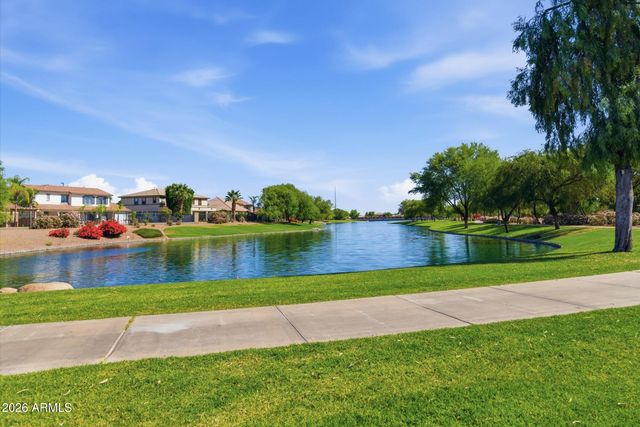 674 E Sipapu Drive, Gilbert, AZ 85297