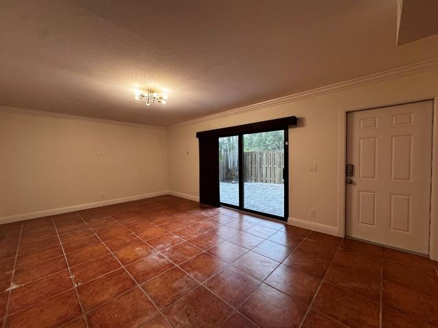 3205 Spanish Wells Dr C, Delray Beach, FL 33445