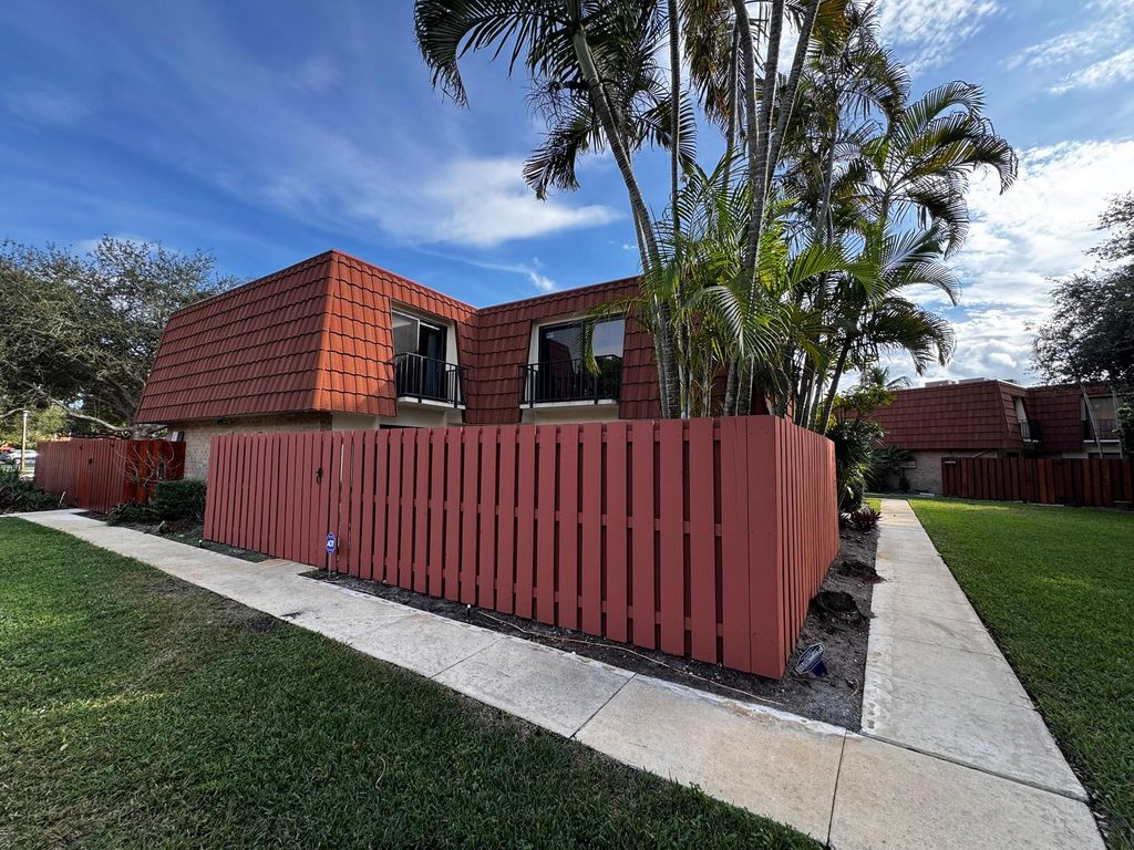 3205 Spanish Wells Dr C, Delray Beach, FL 33445