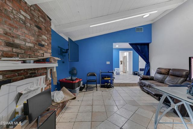 6108 Kentland Avenue, Woodland Hills, CA 91367